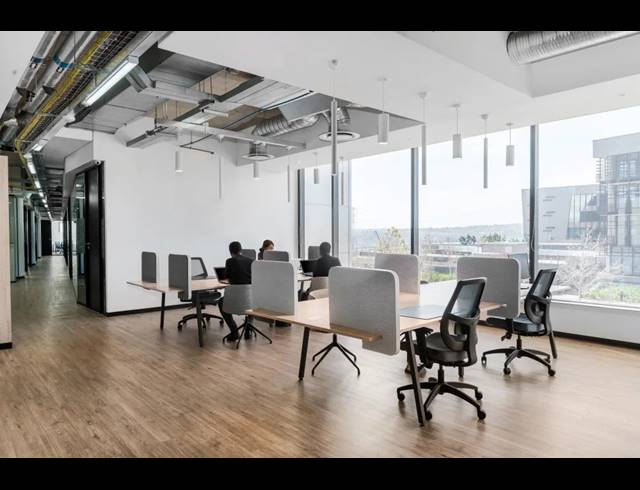 15M² OFFICE TO LET IN WATERFALL